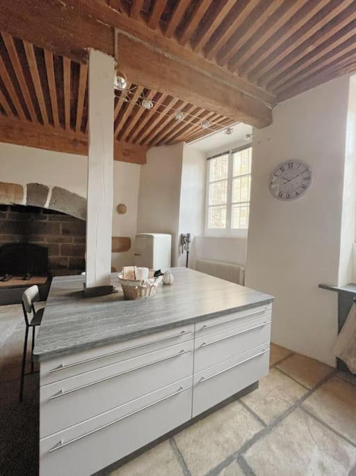 Logis Du Chandelier Le Puy-en-Velay ภายนอก รูปภาพ